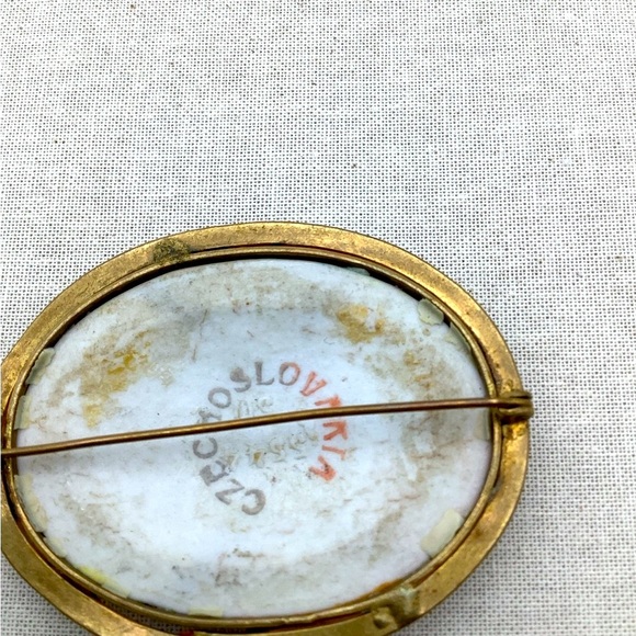 Antique Czech Limoges Oval Brooch - Picture 3 of 3